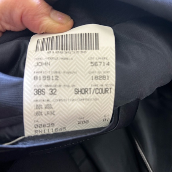 NWT MEN MANTLES BLAZER IN BLACK THREE BUTTONS LINED PURE WOOL size 38s - Picture 10 of 10